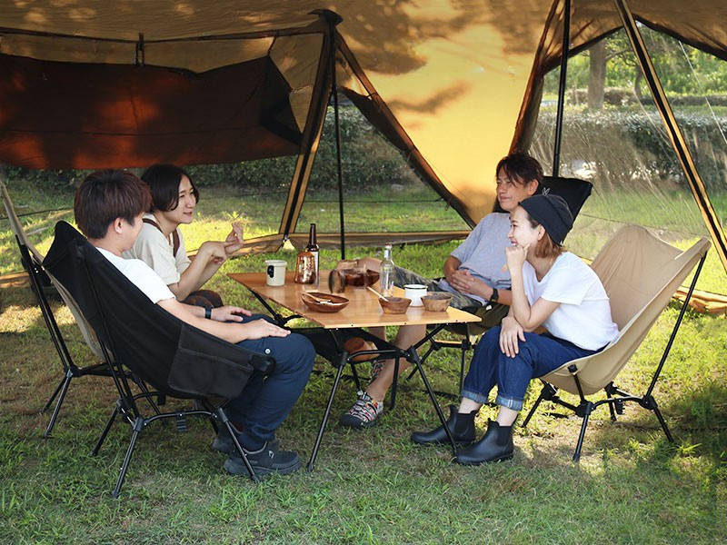 Kyanary Table